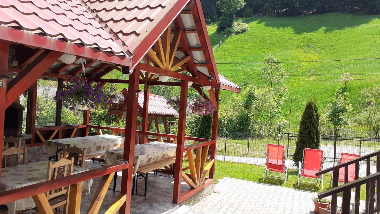 La Cascade 2 Hotell Moeciu De Sus Exteriör bild