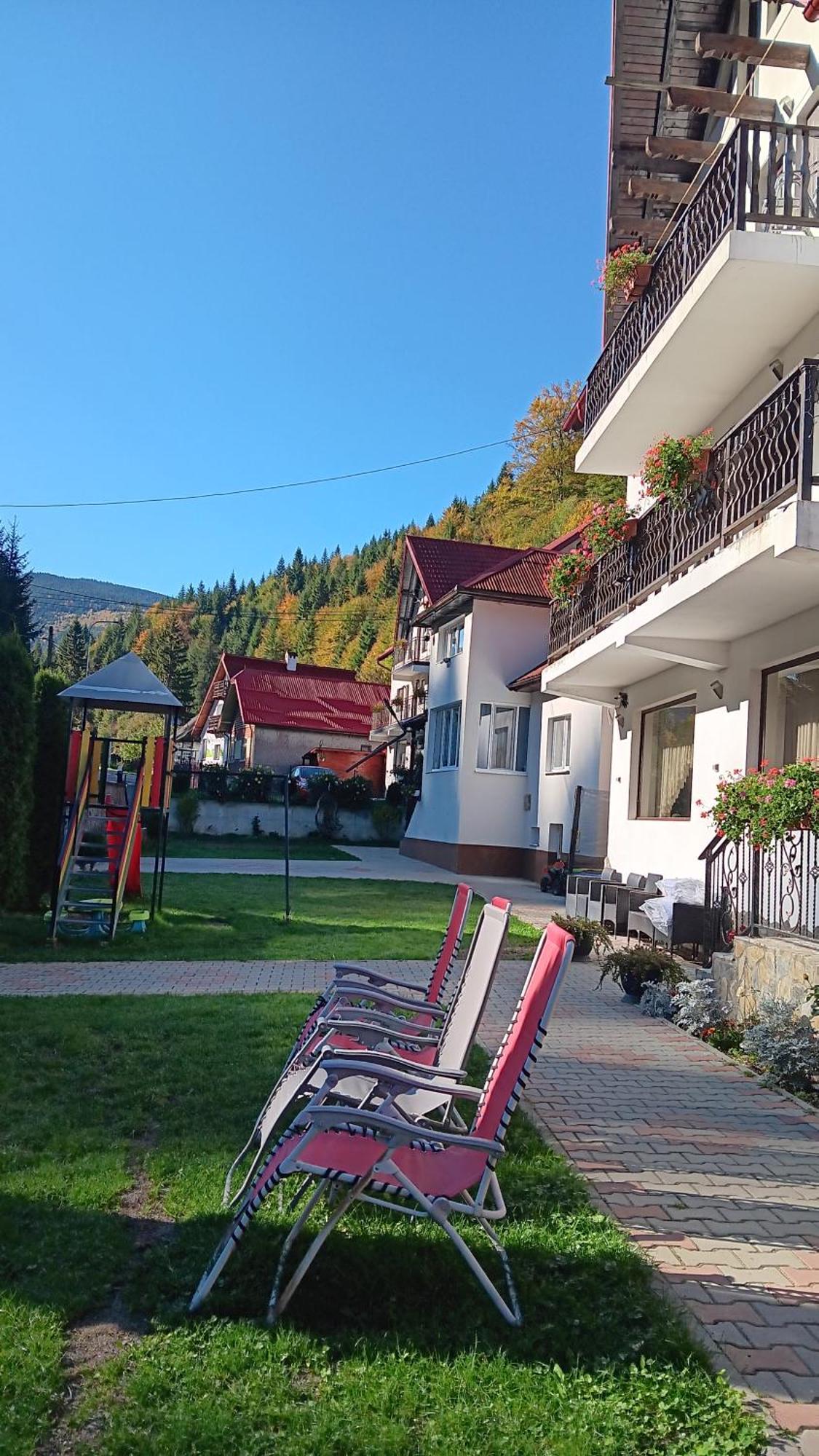 La Cascade 2 Hotell Moeciu De Sus Exteriör bild